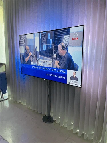 עמוד נירוסטה למסכים עד 75 אינץ TV דגם ST-1000